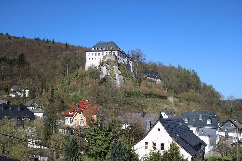 Ferienwohnung Burgblick Bilstein Buitenkant foto