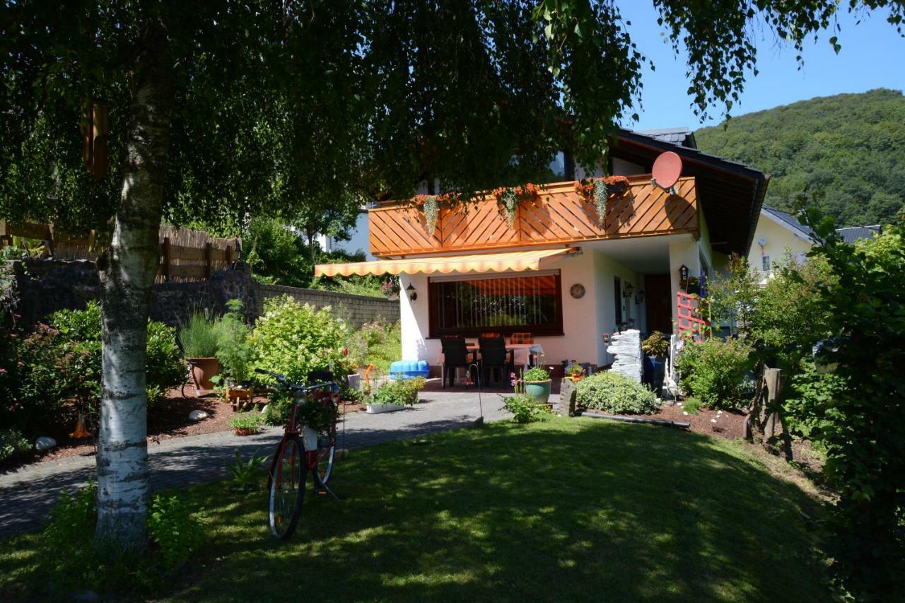Ferienwohnung Burgblick Bilstein Buitenkant foto