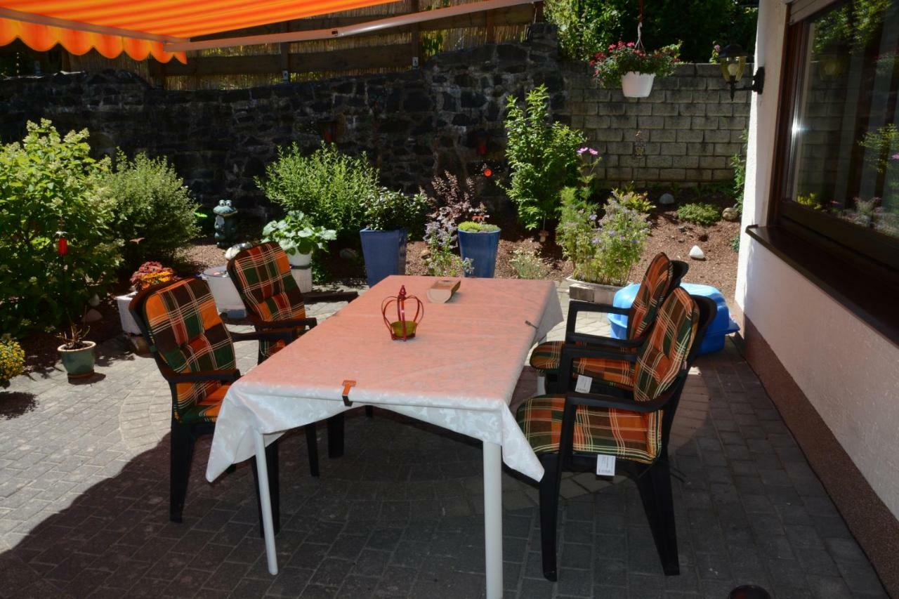 Ferienwohnung Burgblick Bilstein Buitenkant foto