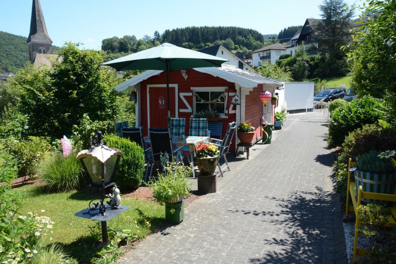 Ferienwohnung Burgblick Bilstein Buitenkant foto