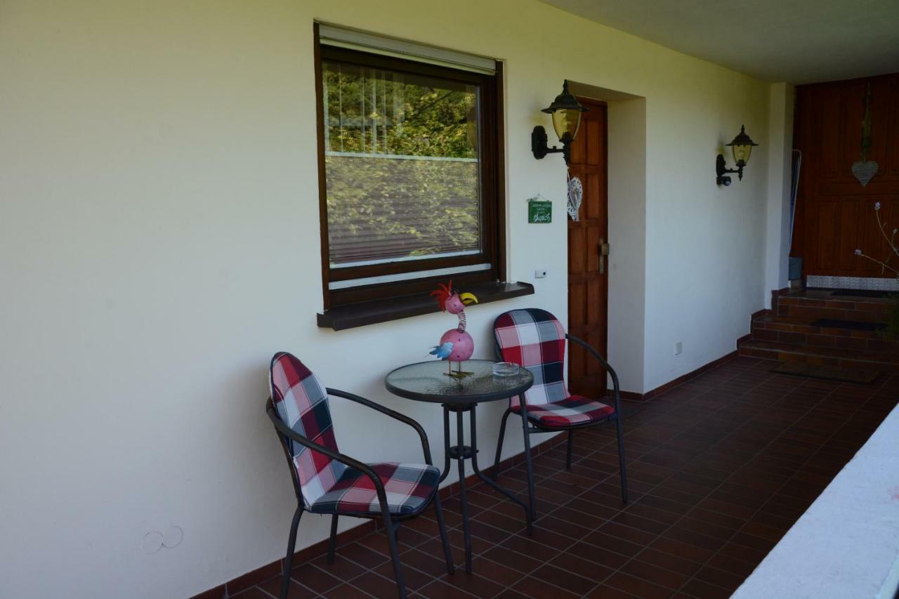 Ferienwohnung Burgblick Bilstein Buitenkant foto